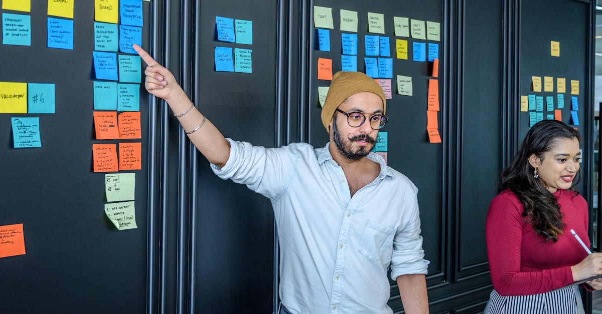 网站代实名实名账号：实名账号开发商如何加强用户教育和意识形态引导？